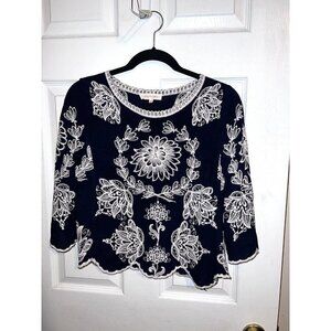 SOLITAIRE Navy Embroidered Floral Black Blouse Top 3/4 Sleeve Scallop Hem Sz S